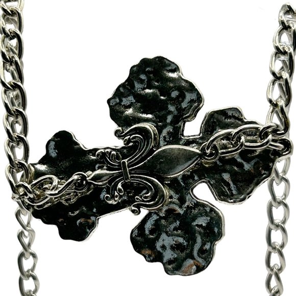 Fleur de Cross Choker Necklace - Picture 2 of 2